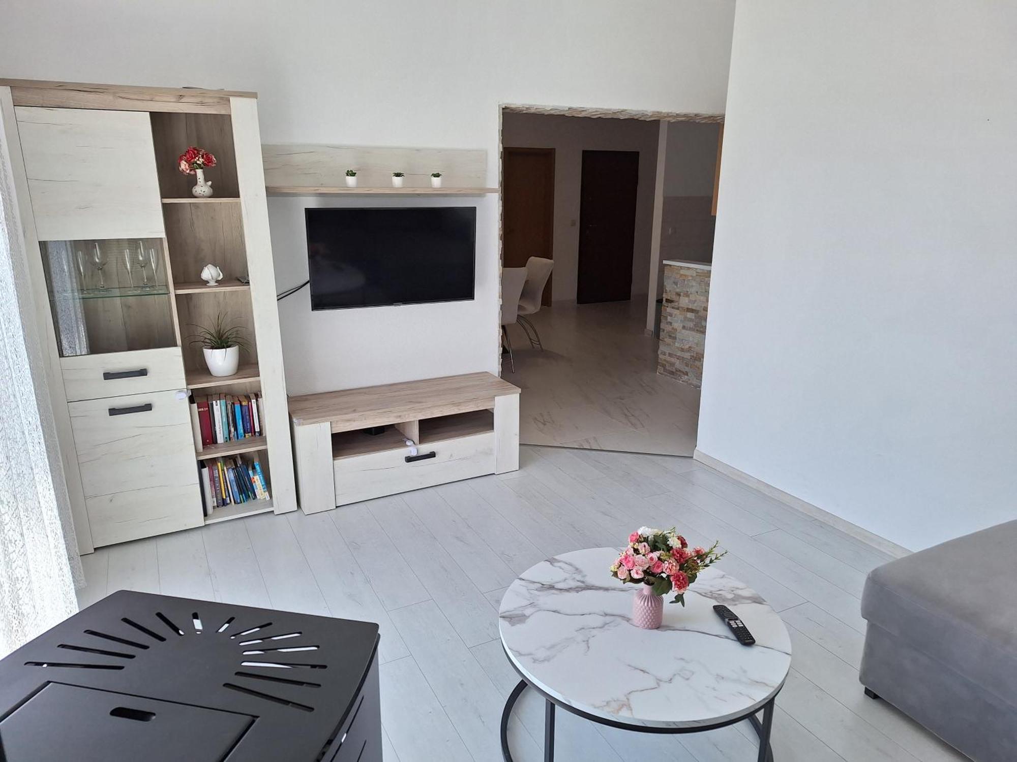 Apartment Tre Strade Baška Voda Exteriör bild