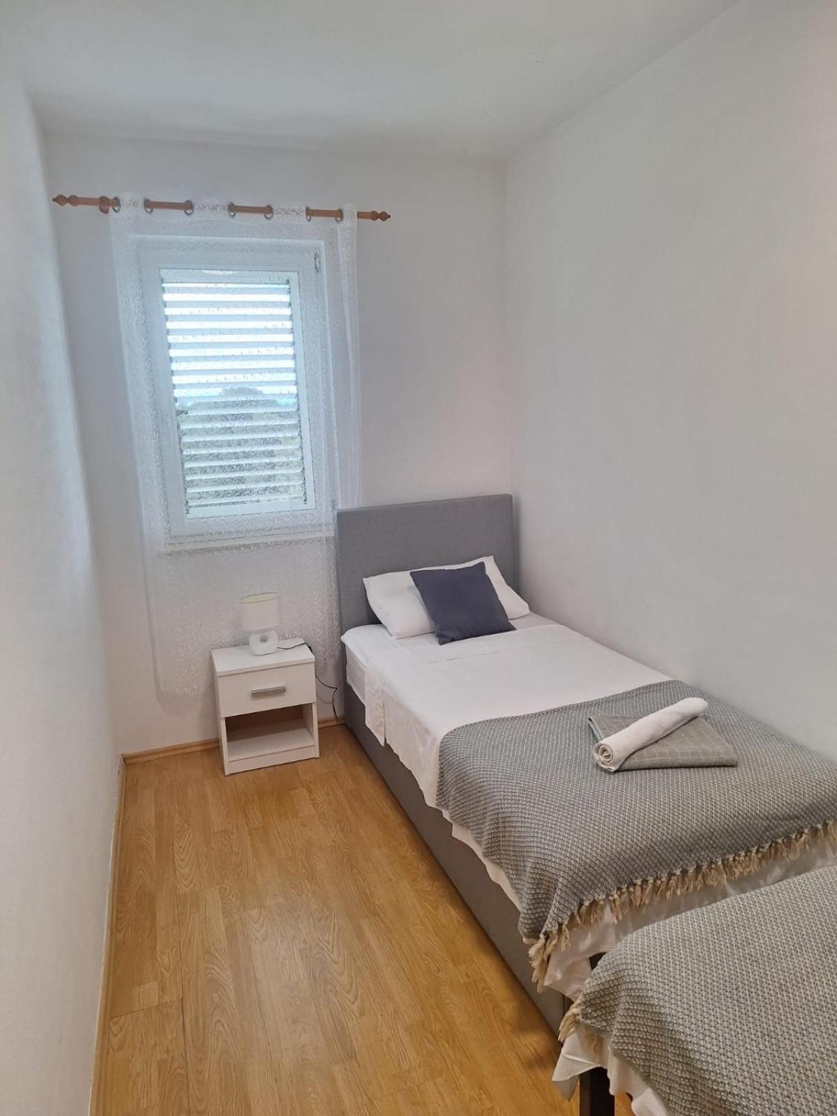 Apartment Tre Strade Baška Voda Exteriör bild