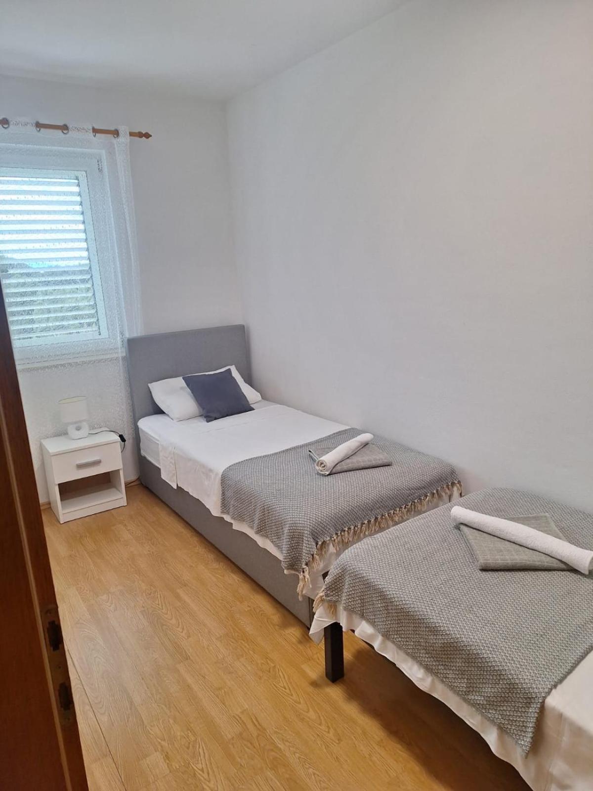 Apartment Tre Strade Baška Voda Exteriör bild